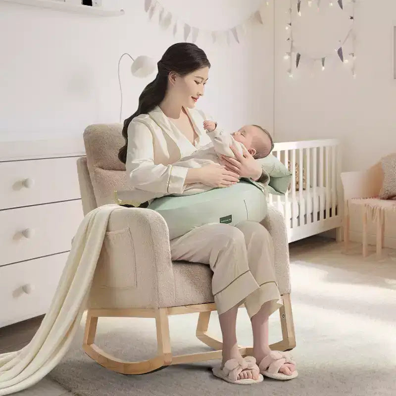 Fauteuil à bascule rembourré avec dossier haut et pieds en bois, fauteuil à bascule confortable pour chambre d'enfant avec poche latérale pour salon