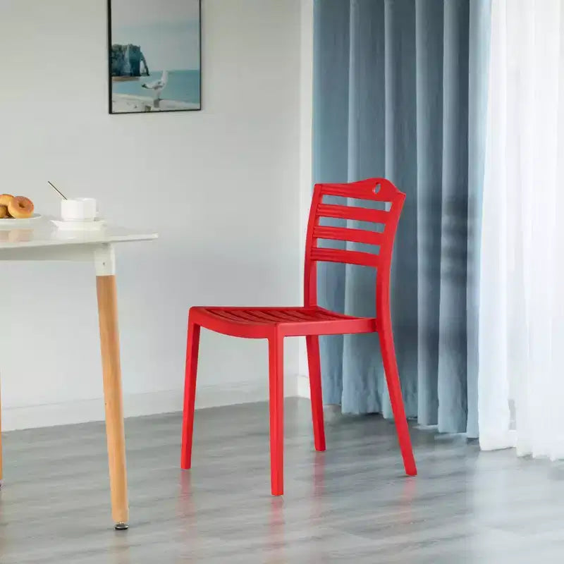 Chaise de salle à manger moderne en plastique avec dossier échelle